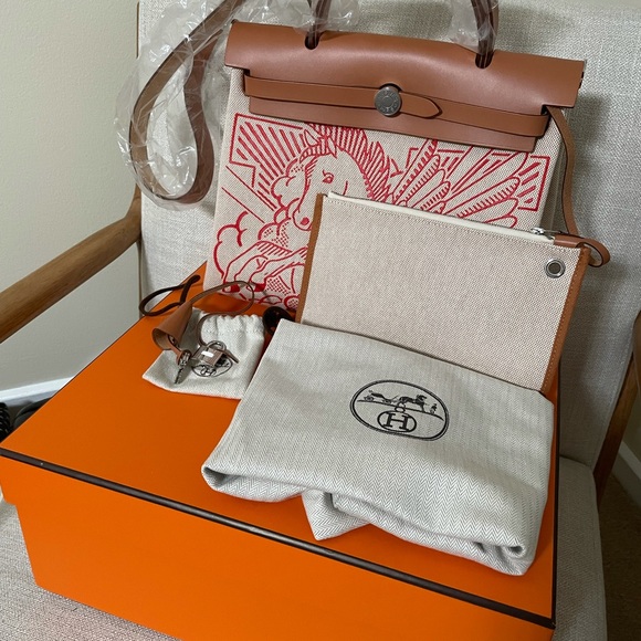 Brand new limited edition Hermès Pegasus Herbag - Picture 10 of 11